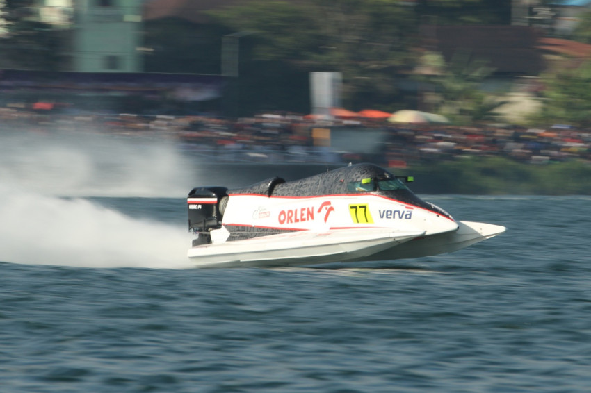 Karena Faktor Cuaca, Race Kedua Ajang Kopiko F1Powerboat Di Danau Toba Kembali Dibatalkan