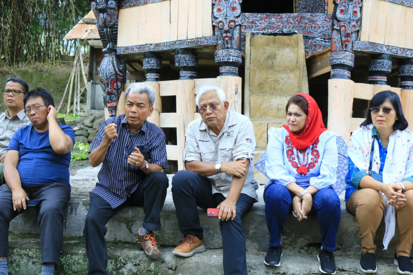 Ibrahim Komoo Berikan Masukan Hadapi Validasi Geopark Kaldera Toba