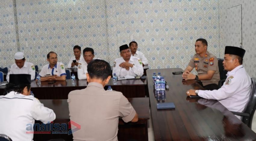 Kapolres Tapteng Terima Kunjungan Silaturahmi Kemenag