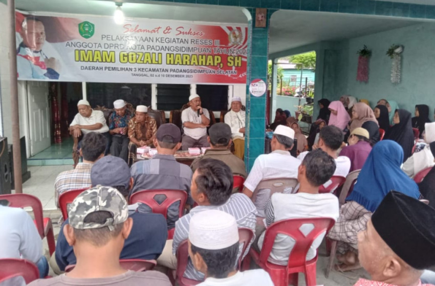 Imam Gozali Harahap Ngumpul Bersama Warga di Keluruhan Ujung Padang