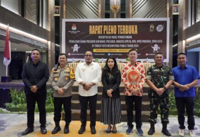 Pimpinan DPRD Medan Hadiri Pleno Terbuka KPU