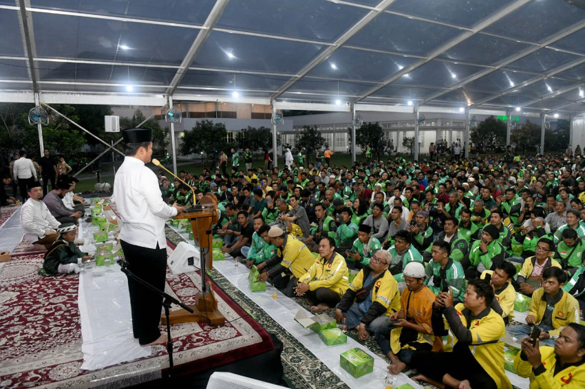 Hari Terakhir Buka Puasa Bersama Pj Gubernur Sumut Membludak, Rumah Dinas Dipenuhi Ojol dan Masyarakat