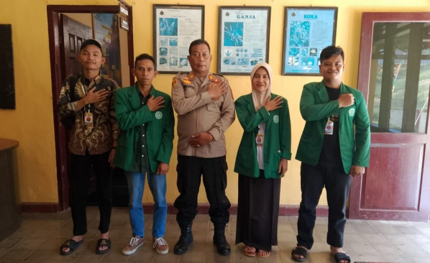 Kapolsek Sosopan Sambut  Mahasiswa KKL