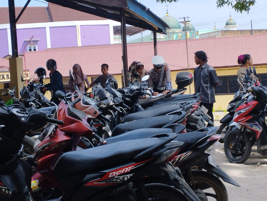 Ratusan Kendaraan Terjaring Razia Selama Operasi Patuh Toba  di Polres Palas