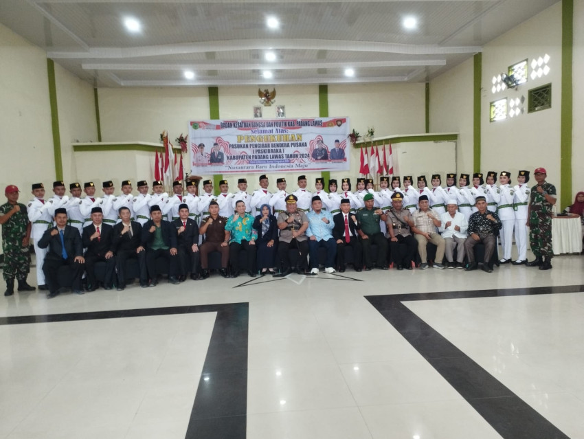 Kapolres Kukuhkan 32 Anggota Paskibraka Kabupaten Palas