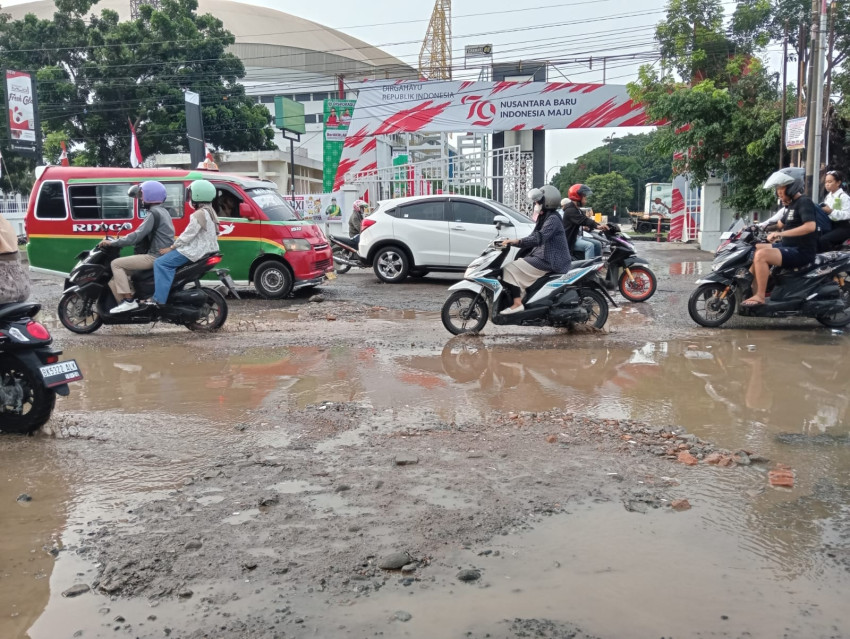 Jalan Rusak dan Lampu Jalan Menuju Venue PON Sumut Mati, Hariyanto: Jangan Sampai Buat Malu