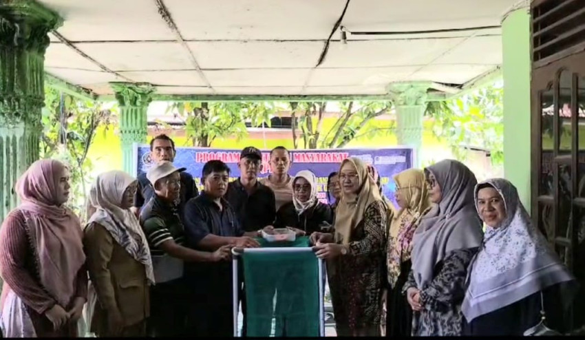 PKM Pertanian UMSU : Maggot BSF Sumber Protein Pakan Ternak Unggas