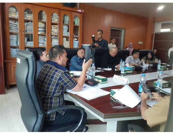 DPRD Medan Pertanyakan Paramater Penilaian Kepling