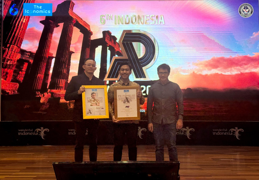 JNE Raih Dua Penghargaan Bergengsi di Indonesia Public Relations Summit 2025