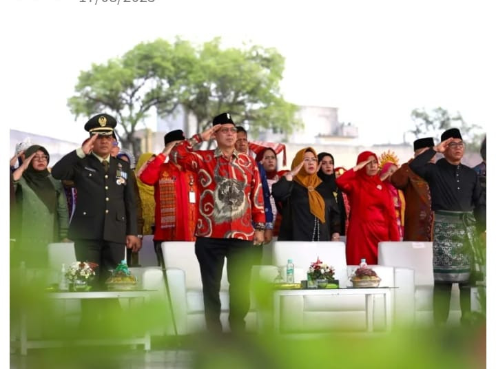 Ketua DPRD Medan Ikuti Upacara Penurunan Bendera di HUT Ke-80 RI