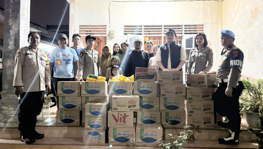 Polsek Medan Tuntungan Salurkan Bantuan untuk Warga Terdampak Banjir di Mangga
