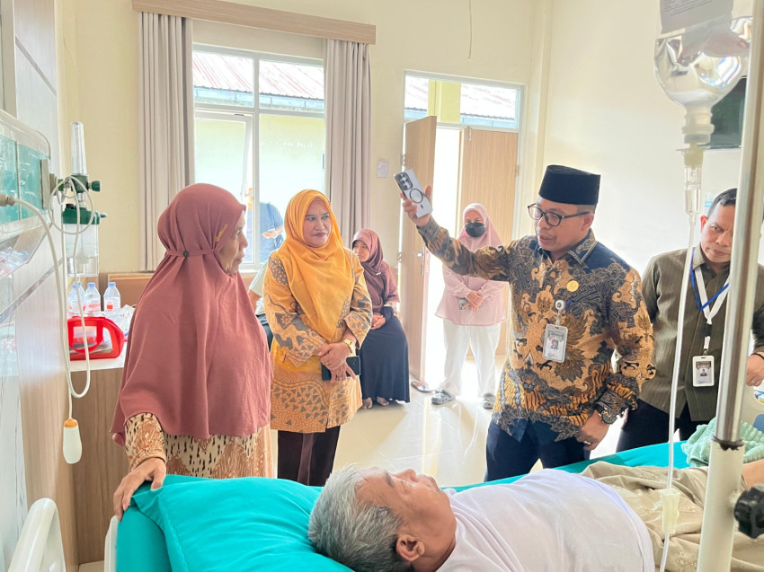 Kakanwil Kemenhaj Sumut BesukJemaah Jawa Tengah Alami Technical Landing