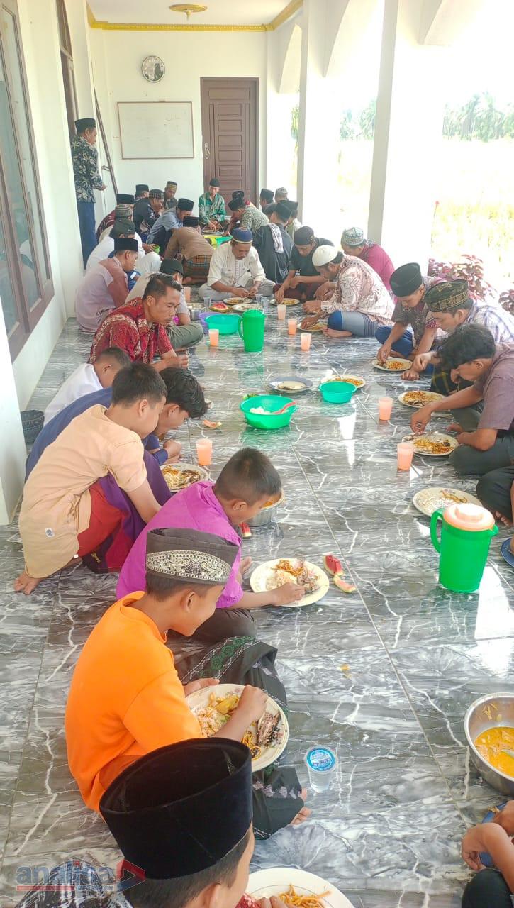 Masjid Abdurrahman Al-Fadhel Kembali Gulirkan Program &lsquo;Jumat Berkah&rsquo;